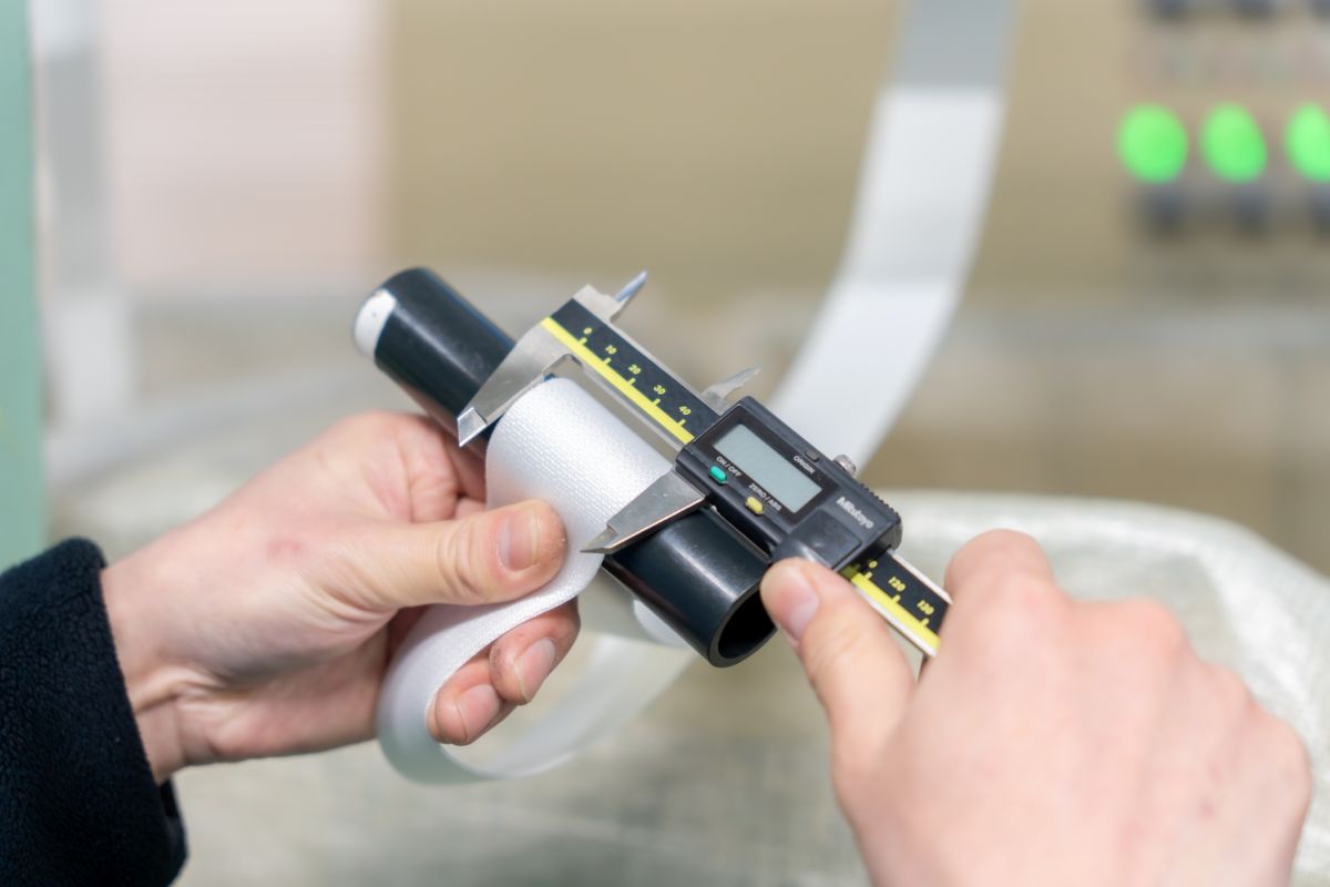 製織作業（定期検査）